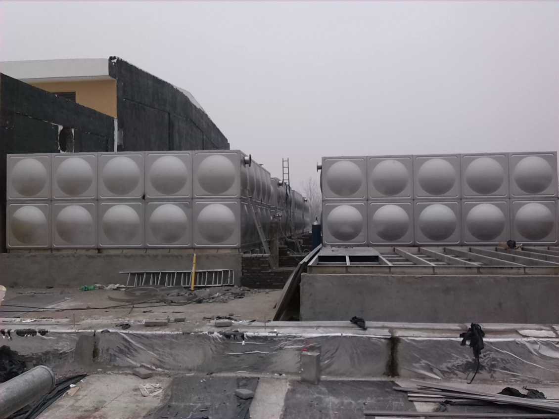 換熱器機(jī)組廠家分享一下板式換熱機(jī)優(yōu)勢(shì)？